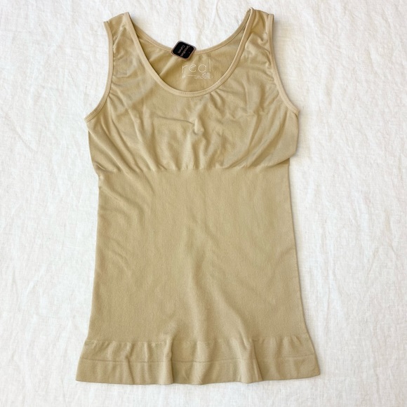 Real Comfort Women's Dana Seamless Control Shaping Camisole - Picture 3 of 6